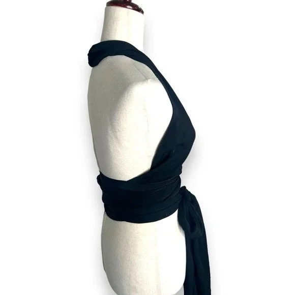 superdown Black Halter Crop Top - Picture 9 of 12